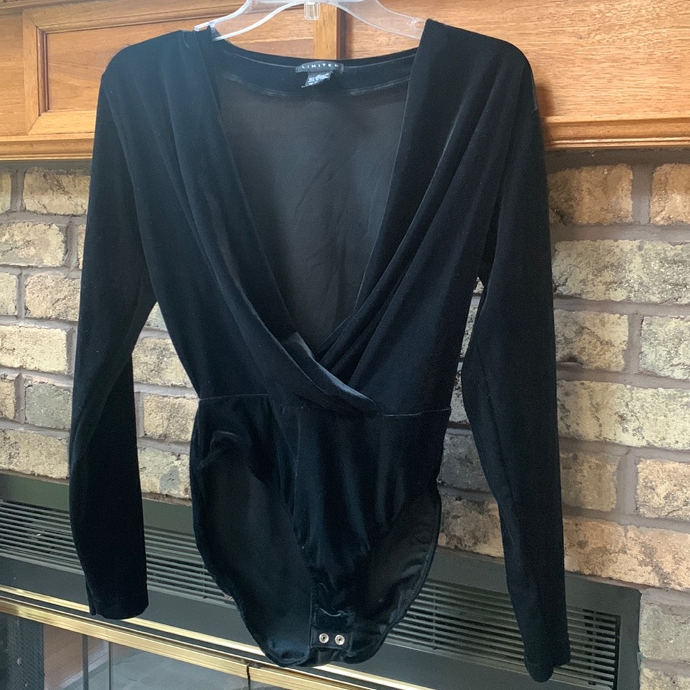 Womens The Limited size medium black velvet/velour body suit great condition